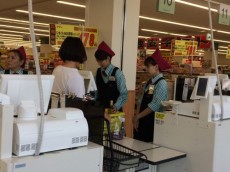 本日より新店舗SMの近隣店舗によるレジ研修がスタートしました